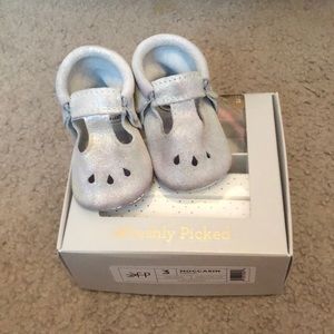 Freshly Picked Mary Jane Moccs Size 3